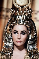 taylor, Elizabeth (Cleopatra)_01
